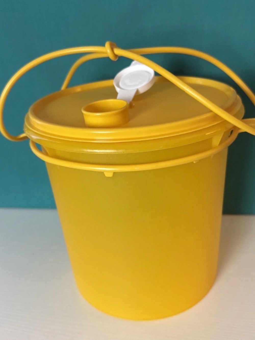 Tupperware Round Bucket Jug Container 5qt / 5L Mango Orange New